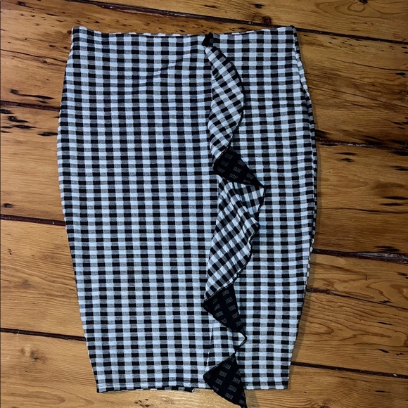 VENUS Black and White Checkered Midi Skirt - Picture 1 of 4